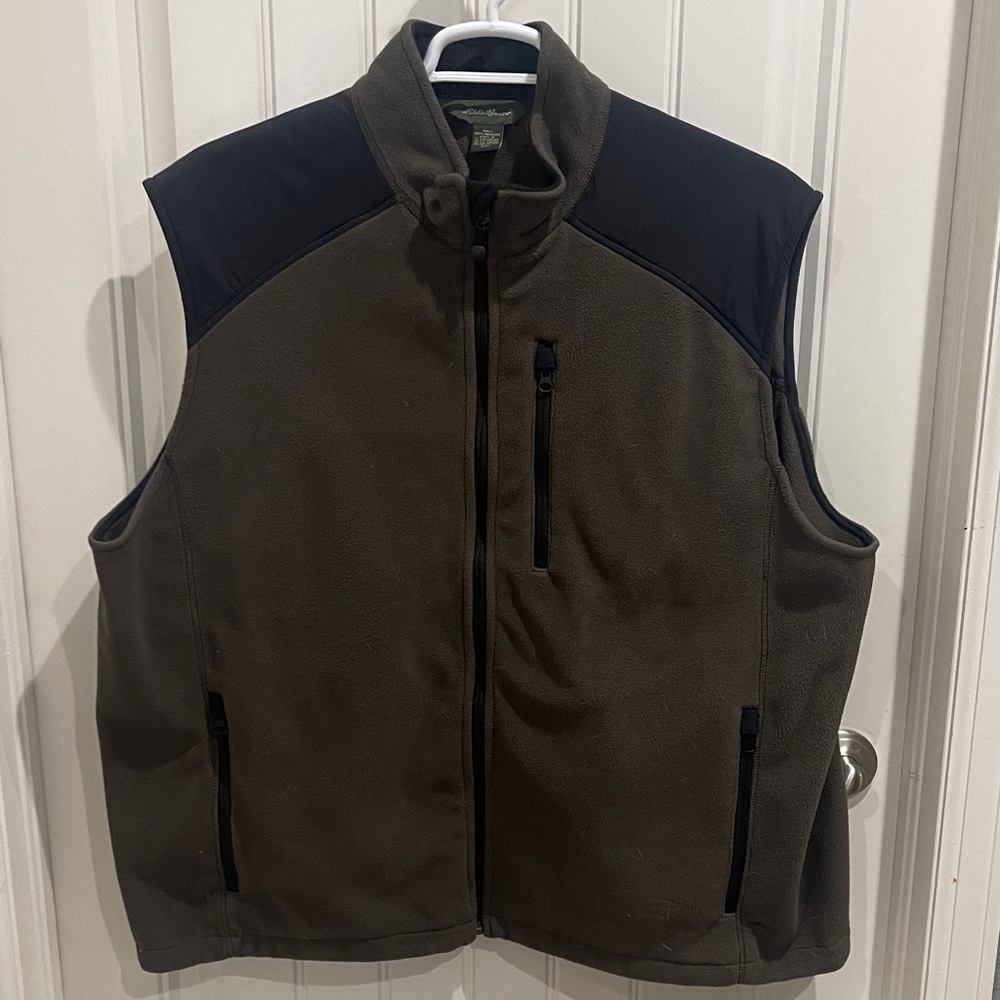 Eddie Bauer Men's Dark Brown and Black Vest
